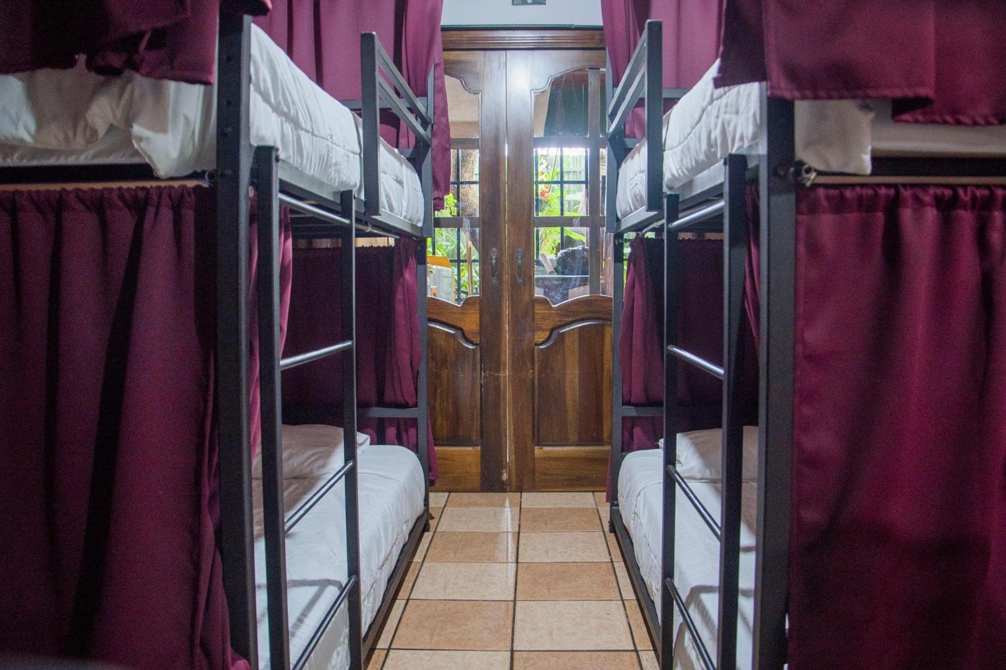 Хостел Gardens House, Airport Juan Santamaria, Alajuela, San Jose Экстерьер фото
